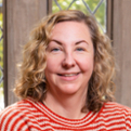 Headshot of Jen Thomas